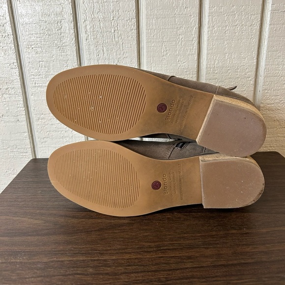 Blondo Luca Waterproof Ankle Booties, size 9.5. - Picture 4 of 8